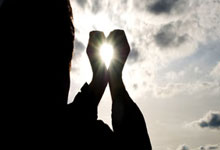 10分钟丢2球!颜骏凌低级失误坑惨球队,博主质问:凭啥进国足?.